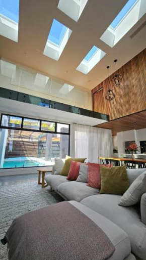 Luxury in Lighthouse Beach